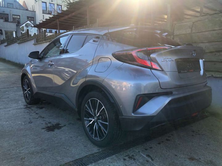 Toyota C-HR 1.8i VVT-i Hybrid C-Hic E-CVT Gris Métallisé - 7