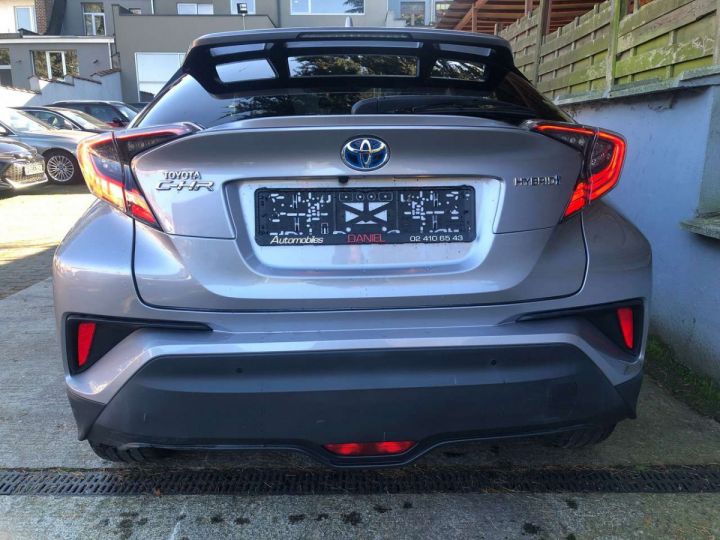 Toyota C-HR 1.8i VVT-i Hybrid C-Hic E-CVT Gris Métallisé - 8