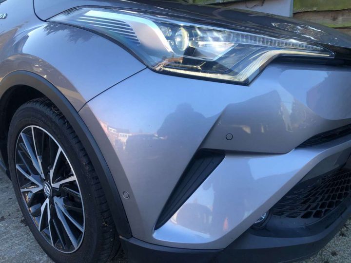 Toyota C-HR 1.8i VVT-i Hybrid C-Hic E-CVT Gris Métallisé - 10