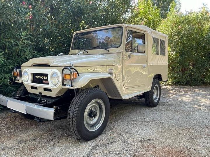 Toyota Land Cruiser BJ43 3.0 D BEIGE CLAIR - 1