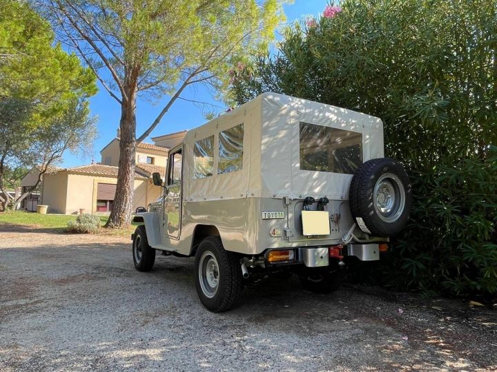 Toyota Land Cruiser BJ43 3.0 D BEIGE CLAIR - 22