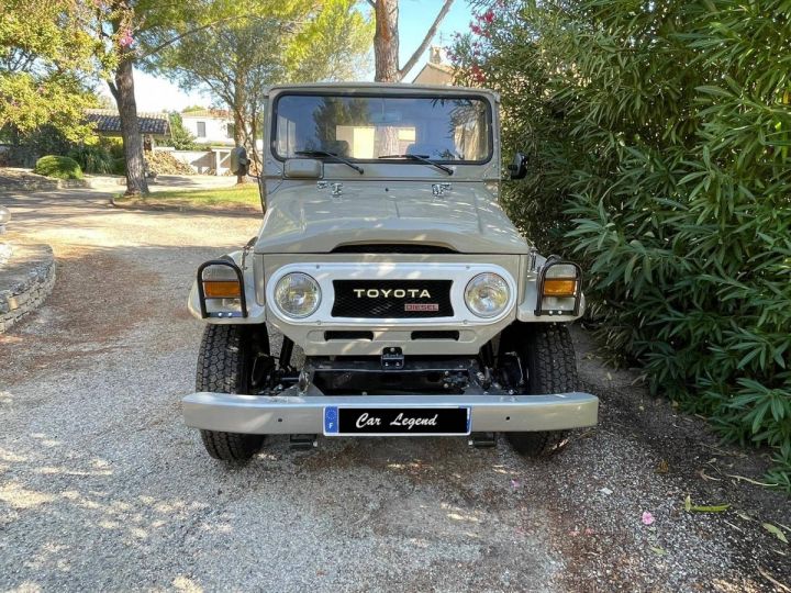 Toyota Land Cruiser BJ43 3.0 D BEIGE CLAIR - 25