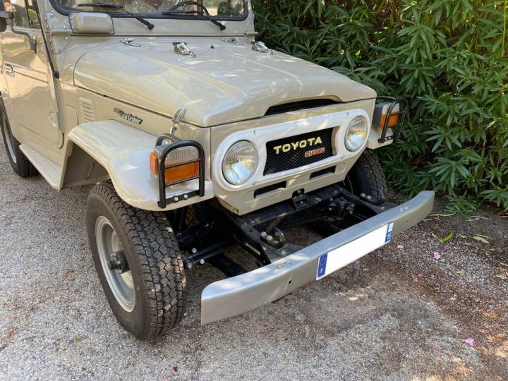 Toyota Land Cruiser BJ43 3.0 D BEIGE CLAIR - 30