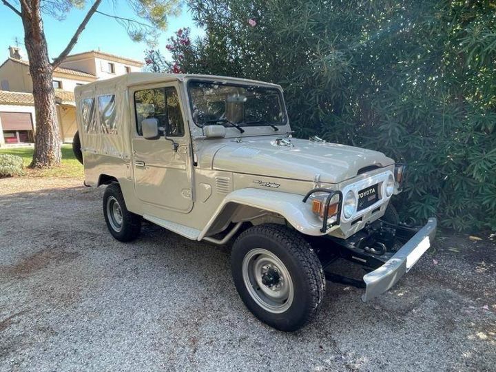 Toyota Land Cruiser BJ43 3.0 D BEIGE CLAIR - 58