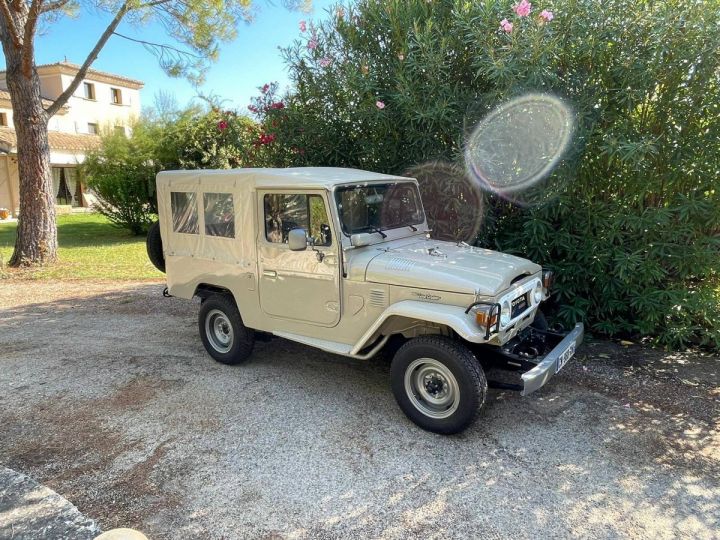 Toyota Land Cruiser BJ43 3.0 D BEIGE CLAIR - 63