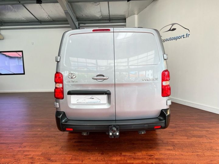 Toyota ProAce LONG 2.0 D-4D 180 CABINE APPROFONDIE DYNAMIC BVA MY20 Gris C - 7