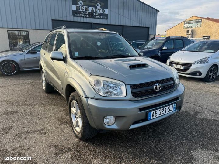 Toyota Rav4 115 ch d-4d gx 4wd Gris - 1