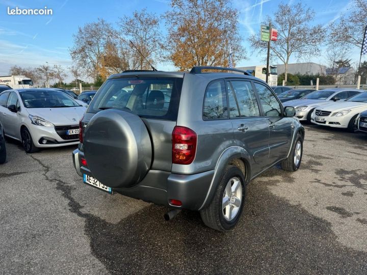 Toyota Rav4 115 ch d-4d gx 4wd Gris - 5