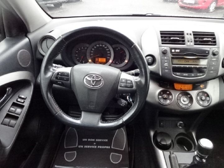 Toyota Rav4 III 2.2 D-4D 150cv Life 4X4 Grise - 8