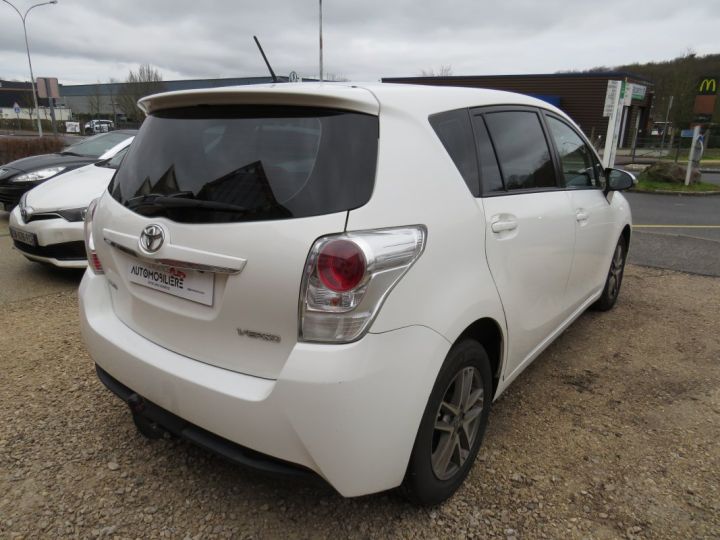 Toyota Verso 112 D-4D FAP FEEL 5PL Blanc - 6