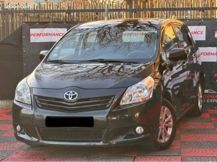 Toyota Verso 2.0 D-4D année 02-2011 104.000KM Certifié Garantie 3 Mois a 6490euro Noir - 1