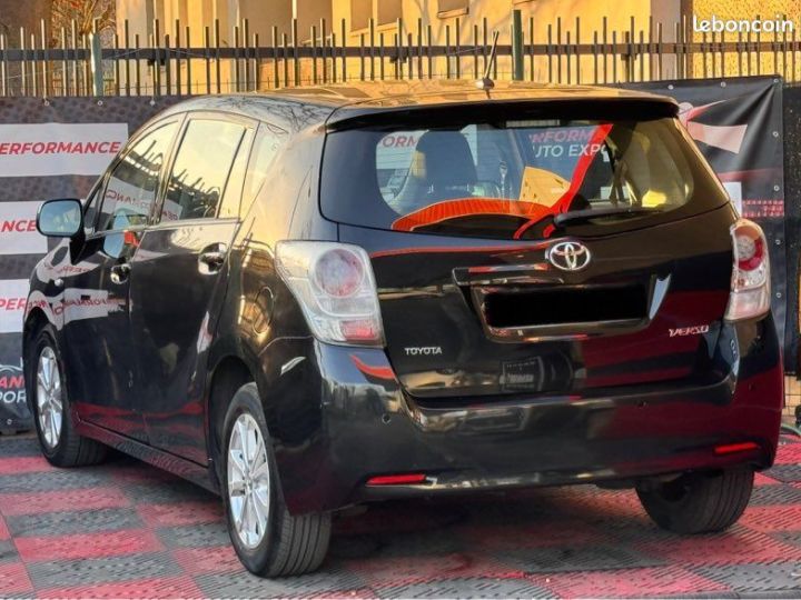 Toyota Verso 2.0 D-4D année 02-2011 104.000KM Certifié Garantie 3 Mois a 6490euro Noir - 4