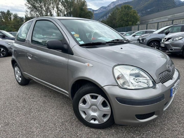 Toyota Yaris 1.0 VVT-I 68CH 3P Gris C - 3