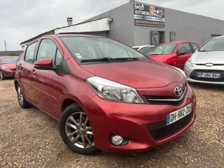 Toyota Yaris 1.4 D4D 90 Dynamic Rouge - 1