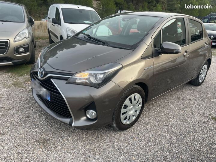 Toyota Yaris 100 hsd DYNAMIC Marron - 2