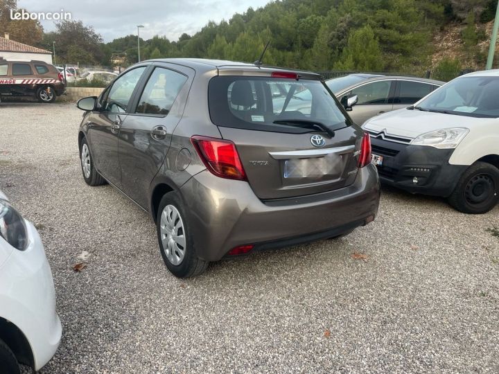 Toyota Yaris 100 hsd DYNAMIC Marron - 4