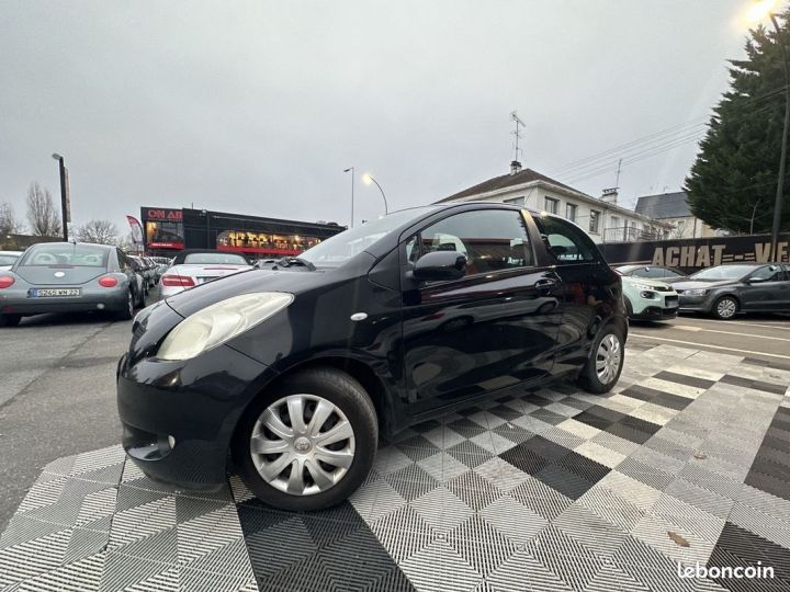 Toyota Yaris 87 VVT-I LIMITED EDITION 3P Noir - 3