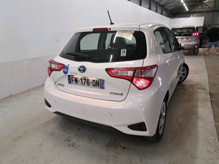 Toyota Yaris Affaires 100h France Business BLANC - 2