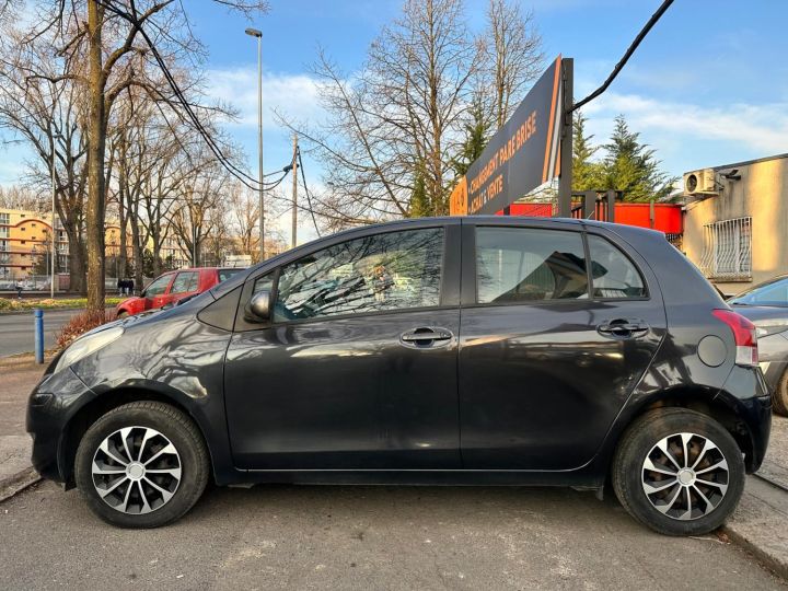 Toyota Yaris II (2) 69 VVT-I 4CV CONFORT PACK 5P GRIS - 3