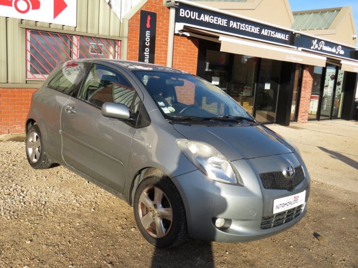 Toyota Yaris luna 1.3 vvti  16 v 90 cv bva Gris - 7