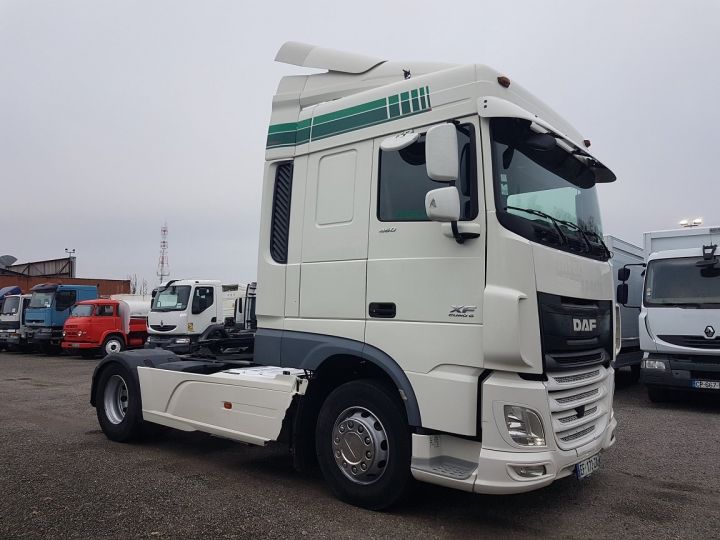 Tractor truck Daf XF 106.460 SPACECAB euro 6 BLANC - 3