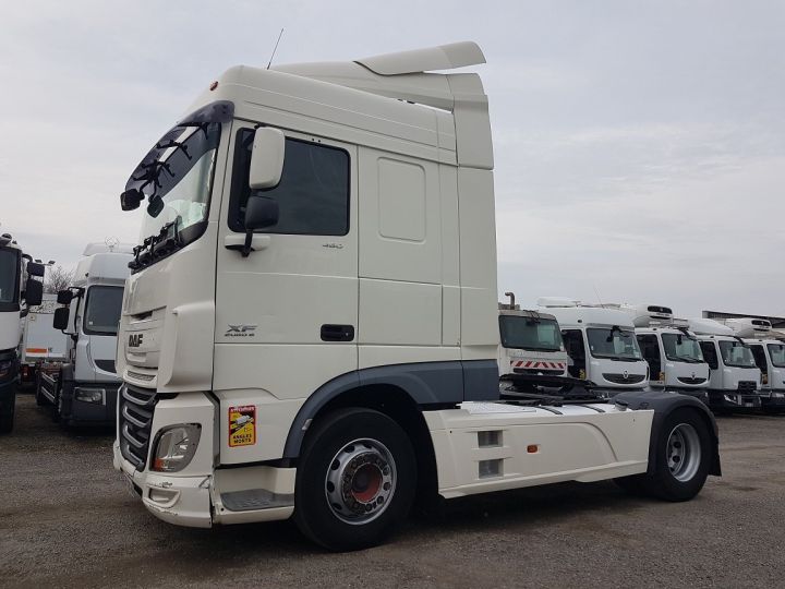 Tractor truck Daf XF 106.460 SPACECAB euro 6 BLANC - 1