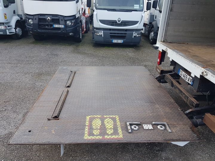 Trucks Renault Midlum Box body + Lifting Tailboard 270dxi.14 BRASSEUR - 142000 kms BLANC - 10