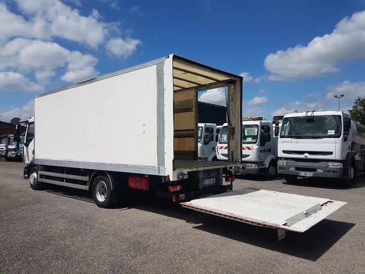 Trucks Renault D Box body + Lifting Tailboard 12.210dti euro 6 - FOURGON 6m40 abimé BLANC - 6