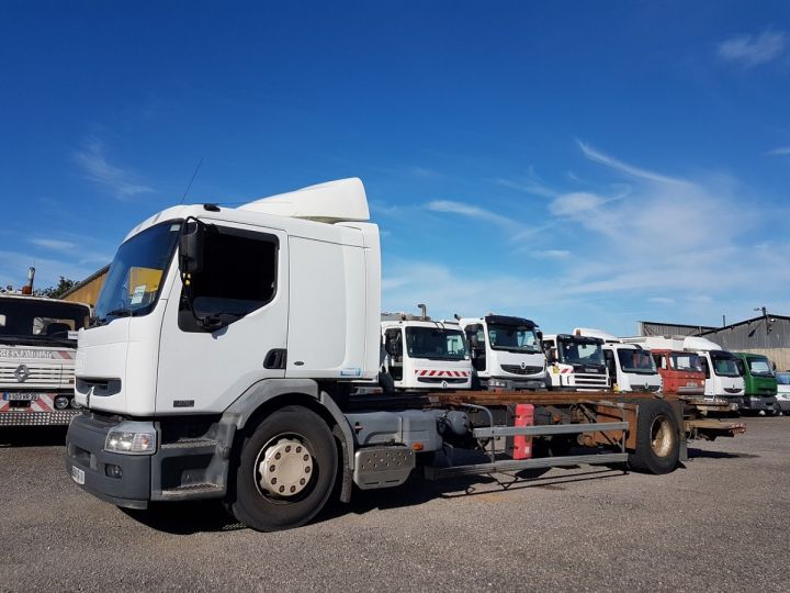 Trucks Renault Premium Chassis cab 270dci.18D chassis 8m. - Pour pièces BLANC - 1