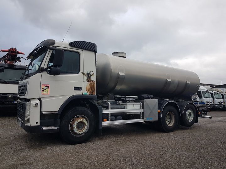 Trucks Volvo FM Foodstufs tank body 370 6x2 CITERNE INOX 15300 litres BLANC - 1