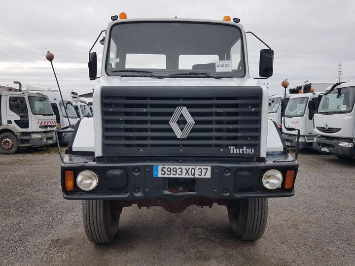 Trucks Renault C Polybenne 260.19 4x4 SINPAR - GUIMA articulé BLANC - 8