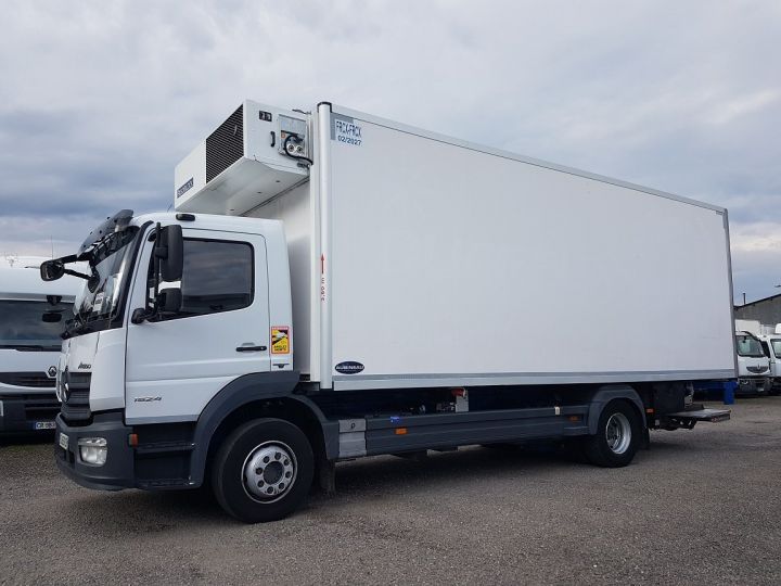 Trucks Mercedes Atego Refrigerated body 1524 FRIGOBLOCK BI-TEMPERATURE BLANC - 1