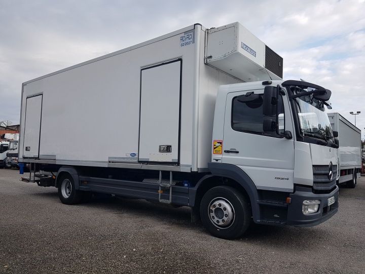 Trucks Mercedes Atego Refrigerated body 1524 FRIGOBLOCK BI-TEMPERATURE BLANC - 4