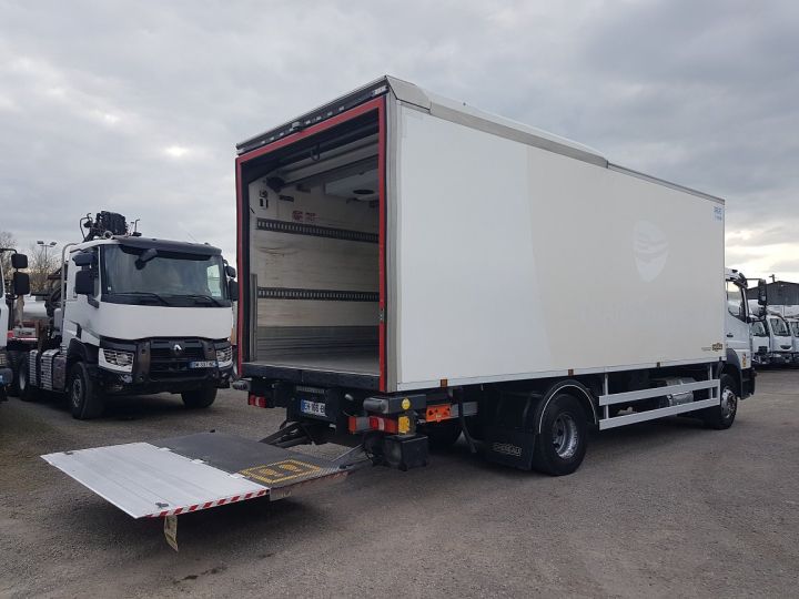 Trucks Mercedes Atego Refrigerated body 1623 euro 6 TRI-TEMPERATURE BLANC - 3