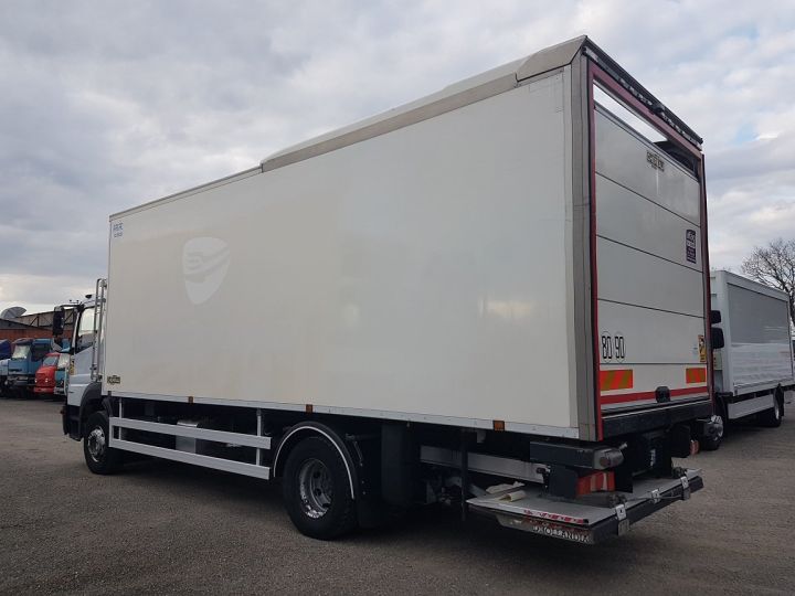 Trucks Mercedes Atego Refrigerated body 1623 euro 6 TRI-TEMPERATURE BLANC - 5