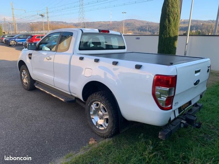 Utilitaire léger Ford Ranger 4 x 4 SUPER CABINE 2.2 TDCI 160CH XLT 4X4 Blanc - 8