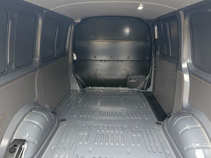 Utilitaire léger Volkswagen Transporter 4 x 4 6.1 VAN 4X4 L1H1 2.0 TDI 150 DSG7 BUSINESS PLUS - TVA RÉCUPÉRABLE Gris - 27