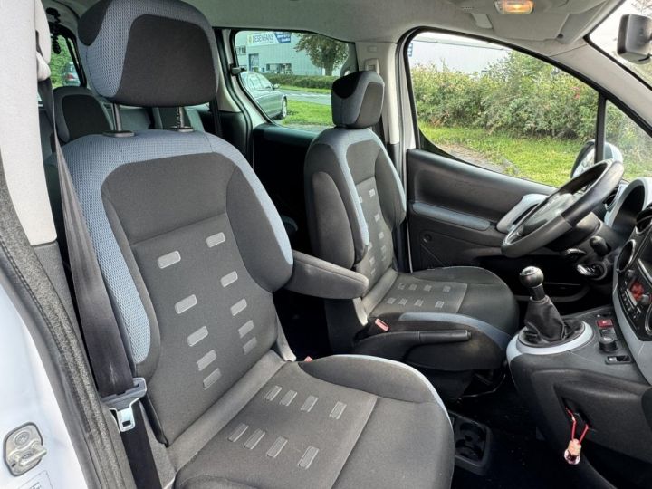 Utilitaire léger Citroen Berlingo Autre 1.6 HDi FAP 90cv COMBI XTR - Garantie 12 mois Blanc - 16