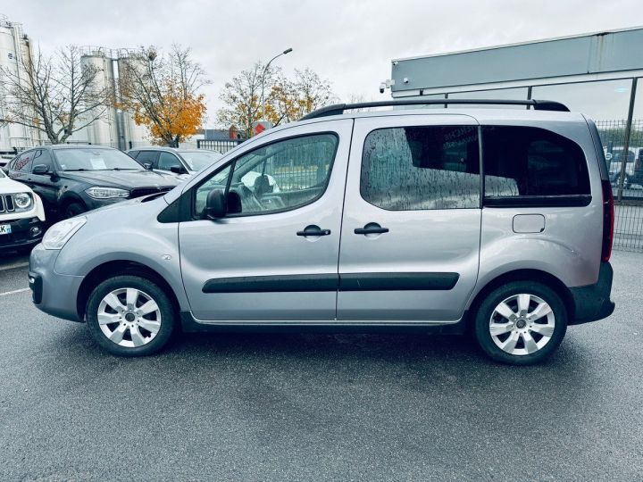 Utilitaire léger Citroen Berlingo Autre 102046KMS garantie constructeur Gris Clair - 9