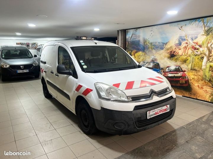 Utilitaire léger Citroen Berlingo Autre CITROËN 1.6 HDi 90ch BOÎTE AUTOMATIQUE TVA RÉCUPÉRABLE Blanc - 4