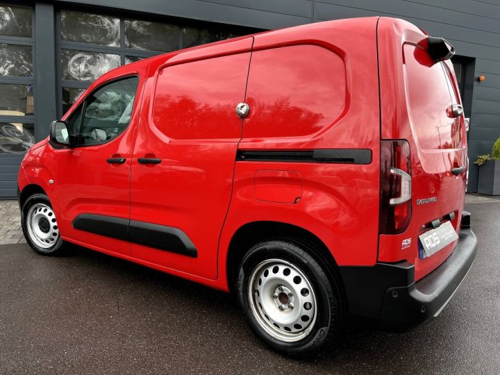 Utilitaire léger Citroen Berlingo Autre Citroën Kasten Driver M 650 1.5 BlueHDi 130CV BVA8 E6dT / 13325 € HT / À PARTIR DE 192,02 € * ROUGE CLAIR - 4