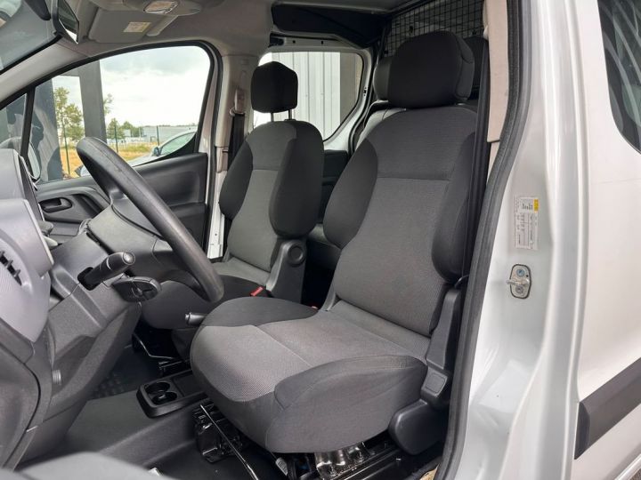 Utilitaire léger Citroen Berlingo Autre Citroën XL 1.6 BlueHDi 100ch Confort Cabine Approfondie 5 Places TVA RECUPERABLE 1ère main Climatisation Radar de recul Régulateur Antibrouillards AV  Blanc - 4