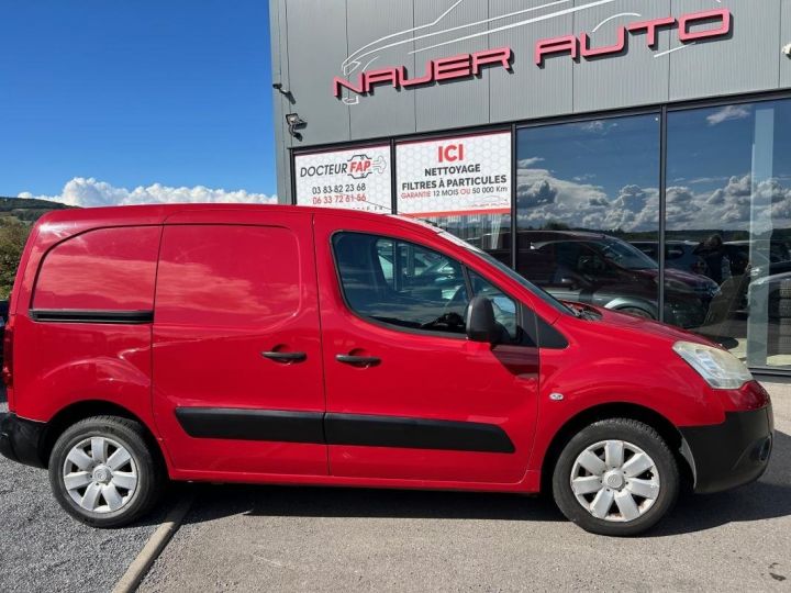 Utilitaire léger Citroen Berlingo Autre FOURGON 20 L1 HDi 75 FAP COURT 625 KG CLUB Rouge - 2