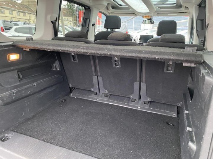 Utilitaire léger Citroen Berlingo Autre III 1.5 BlueHDi S&S 130 COMBI M Shine Vert - 10