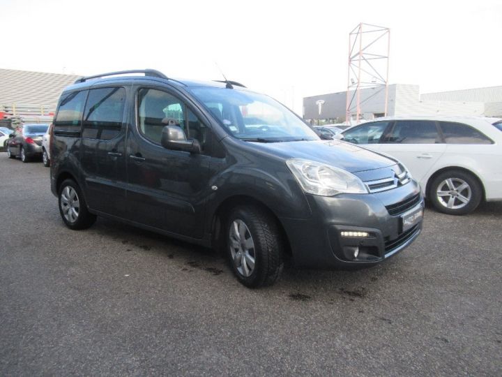 Utilitaire léger Citroen Berlingo Autre MULTISPACE 1.2 essence 110 cv  Gris Foncé - 3