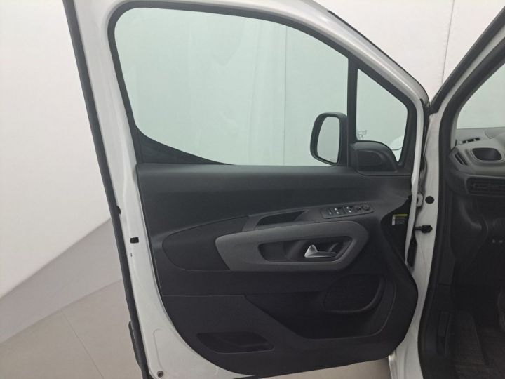 Utilitaire léger Citroen Berlingo Autre Taille M 1.5 BlueHDi 100 FEEL Blanc - 19