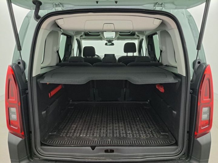 Utilitaire léger Citroen Berlingo Autre Taille M 1.5 BlueHDi 130 Shine Vert Clair - 26