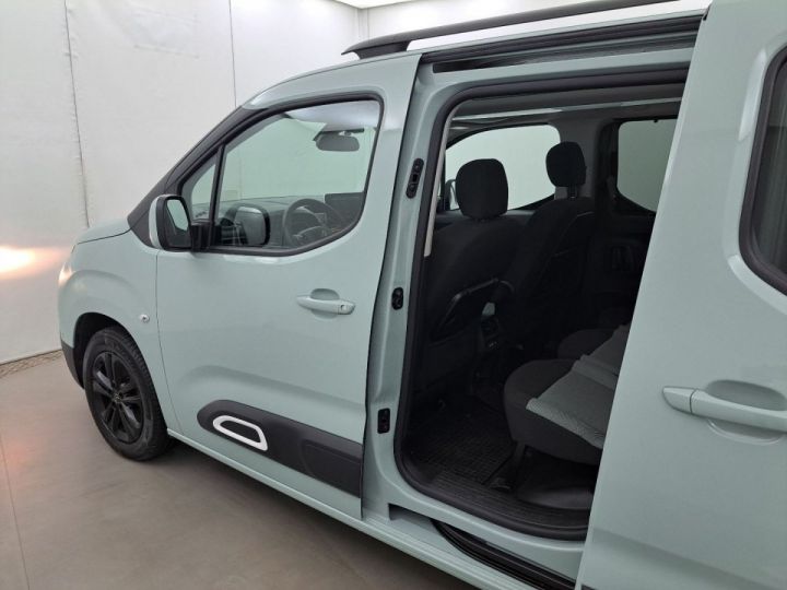 Utilitaire léger Citroen Berlingo Autre Taille M 1.5 BlueHDi 130 Shine Vert Clair - 27