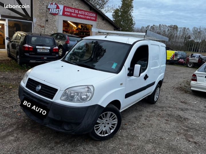 Utilitaire léger Fiat Doblo Autre 1.3JTD 75cv Galerie Alu Blanc - 1