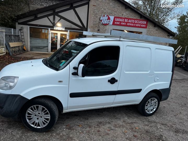 Utilitaire léger Fiat Doblo Autre 1.3JTD 75cv Galerie Alu Blanc - 2